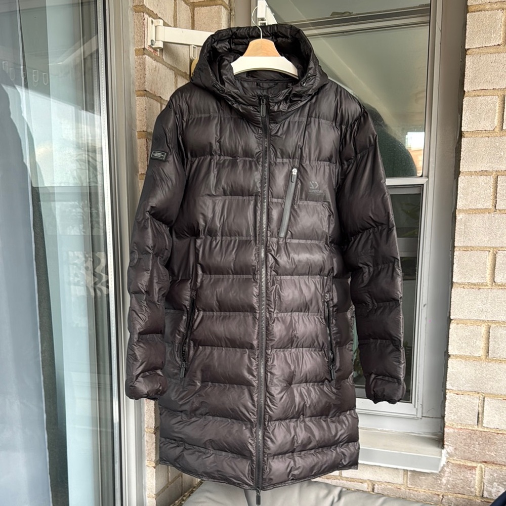 Superdry Black Puffer Jacket with Quilted Design and Hood